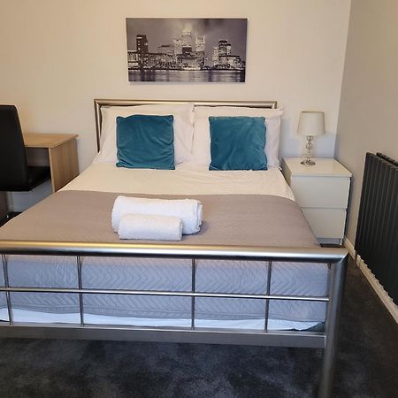 Silvertree Lodge - 2 Double Bed Flat With Parking Hemel Hempstead Buitenkant foto