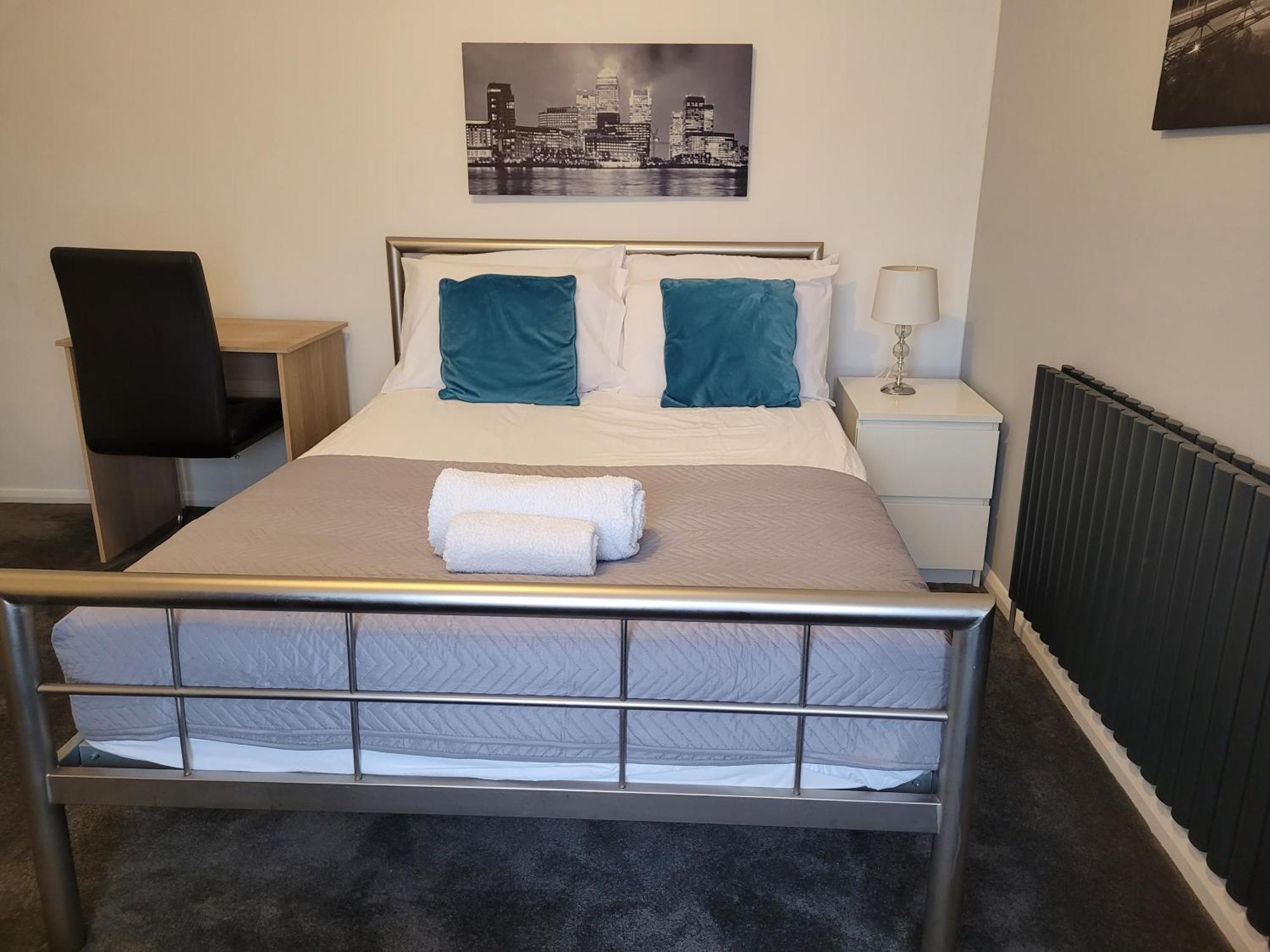 Silvertree Lodge - 2 Double Bed Flat With Parking Hemel Hempstead Buitenkant foto